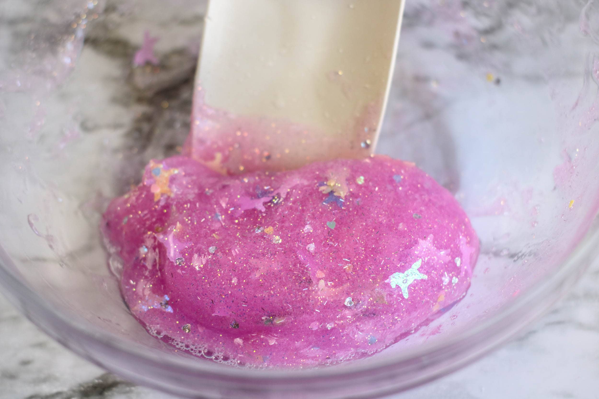 How To Make Fun And Sparkly Unicorn Slime - Run To Radiance