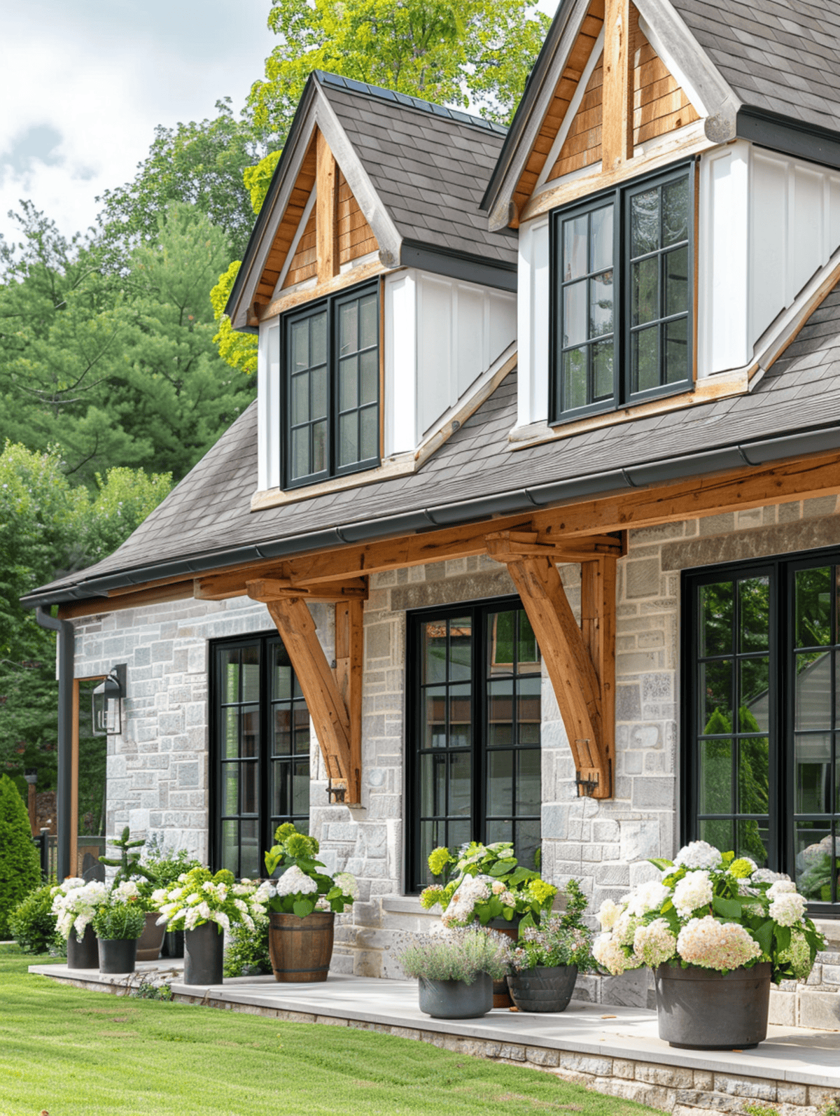 21 Exterior Window Trim Ideas for Serious Curb Appeal - Run To Radiance